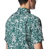 image:imageColumbia Mens Super Slack Tide Camp Shirt Short SleeveDark Ivy Kona Kalikimaka Print