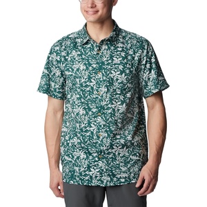 image:imageColumbia Mens Super Slack Tide Camp Shirt Short SleeveDark Ivy Kona Kalikimaka Print